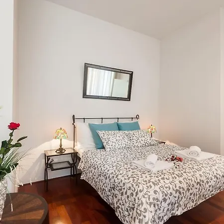 ★5 Star Living-amazing 2bed|2bath Apt-old Town Sq 公寓